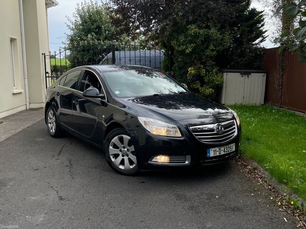 Vauxhall Insignia Hatchback, Diesel, 2011, Black
