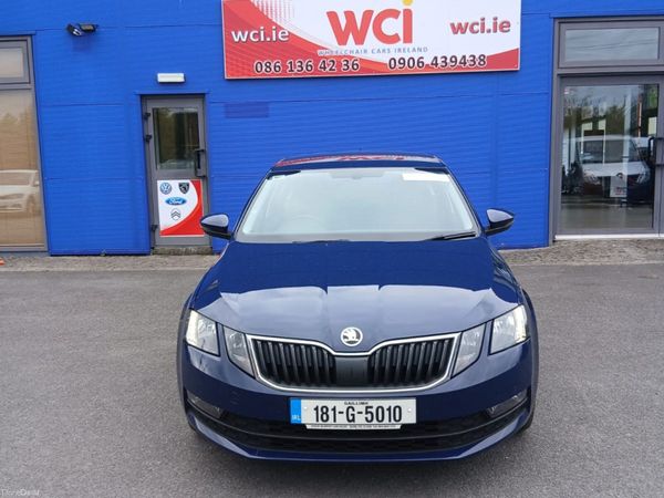 Skoda Octavia Hatchback, Diesel, 2018, Blue