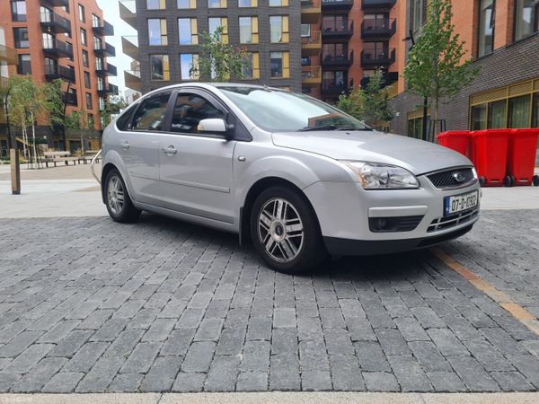 Ford Focus Hatchback, Petrol, 2007, Silver