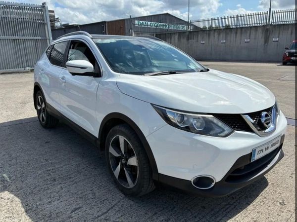 Nissan Qashqai SUV, Diesel, 2017, White