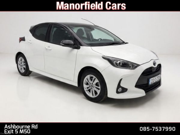 Toyota Yaris Hatchback, Petrol Hybrid, 2023, White