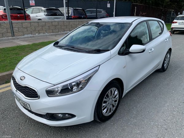 Kia Ceed Hatchback, Diesel, 2014, White