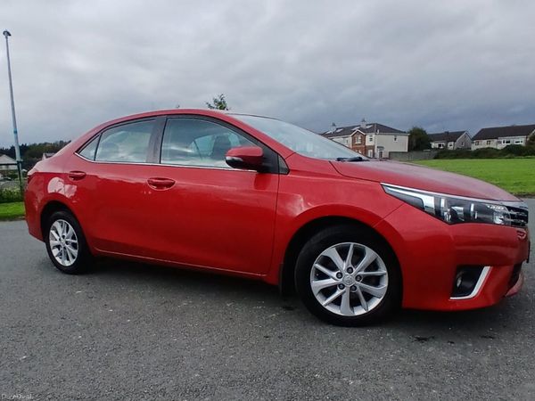 Toyota Corolla Saloon, Diesel, 2015, Red
