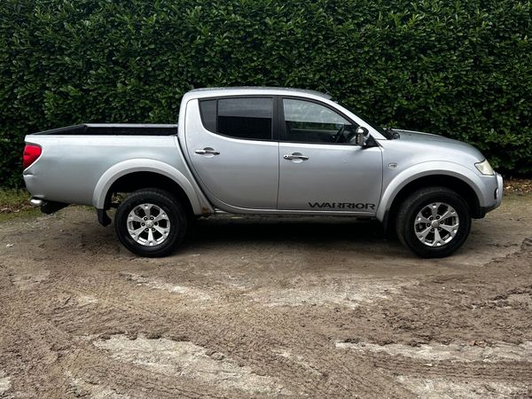 Mitsubishi L200 Pick Up, Diesel, 2010, Silver
