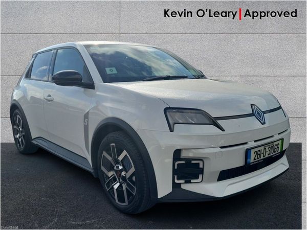 Renault 5 Hatchback, Electric, 2026, White