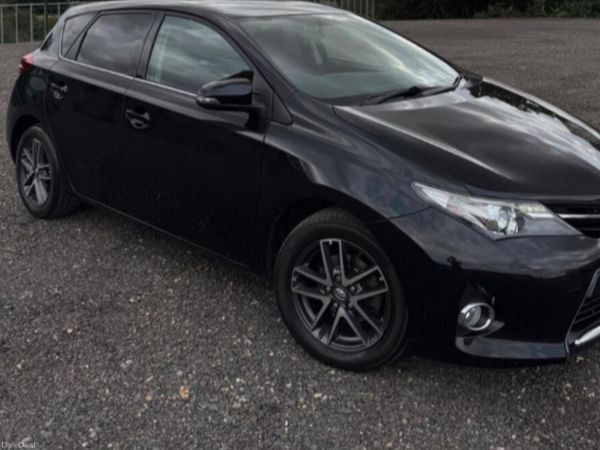 Toyota Auris Hatchback, Diesel, 2015, Grey
