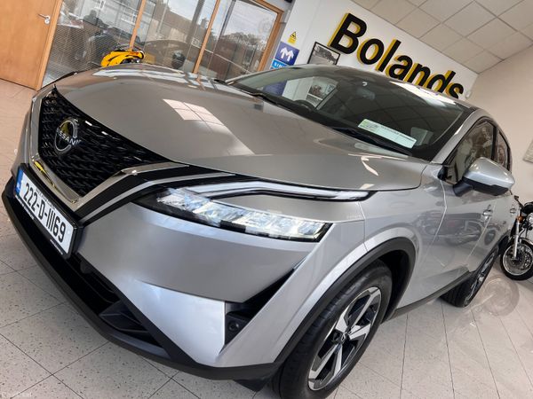 Nissan Qashqai MPV, Petrol, 2022, Grey