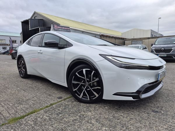Toyota Prius Hatchback, Petrol Hybrid, 2024, White