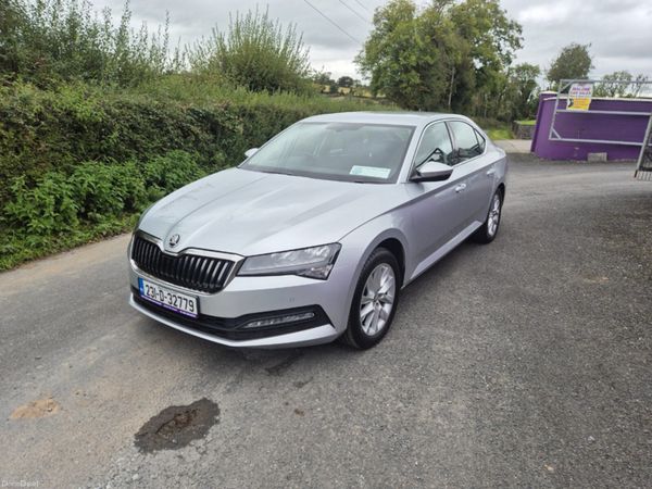 Skoda Superb Hatchback, Diesel, 2023, Grey