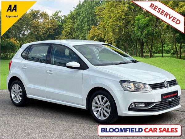 Volkswagen Polo Hatchback, Petrol, 2016, White