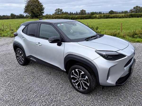 Toyota Yaris Cross Hatchback, Petrol Hybrid, 2023, Grey