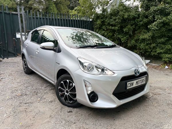 Toyota Aqua Hatchback, Petrol Hybrid, 2016, Silver