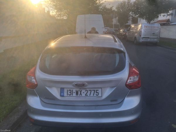 Ford Focus Hatchback, Petrol, 2013, Silver