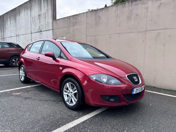 SEAT Leon Hatchback, Petrol, 2007, Red