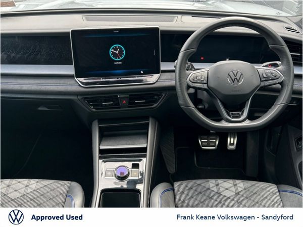 Volkswagen Tayron Estate, Petrol Plug-in Hybrid, 2025, Silver