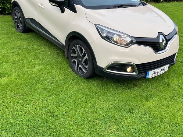 Renault Captur Hatchback, Diesel, 2014, Yellow