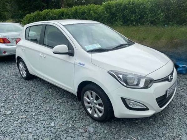 Hyundai i20 Hatchback, Diesel, 2014, White