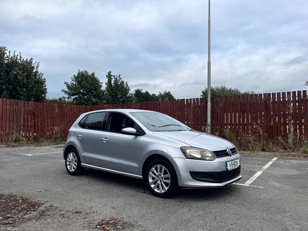 Volkswagen Polo Hatchback, Petrol, 2011, Silver