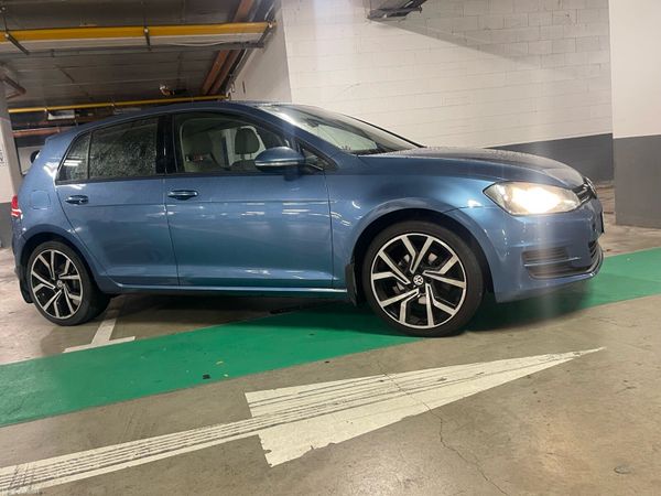 Volkswagen Golf Hatchback, Petrol, 2013, Blue