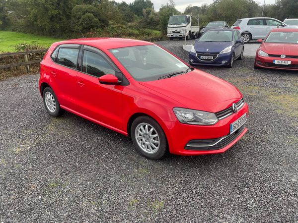 Volkswagen Polo Hatchback, Petrol, 2015, Red