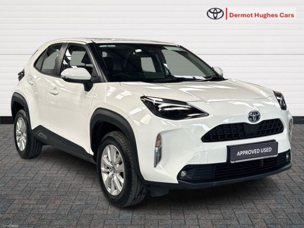 Toyota Yaris Cross Hatchback, Petrol Hybrid, 2023, White