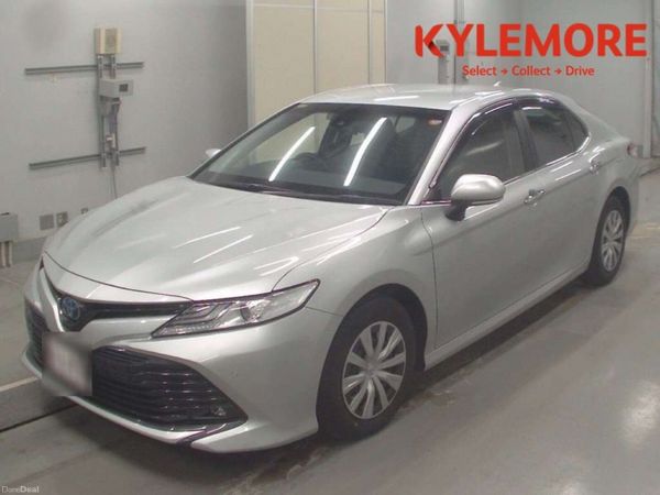 Toyota Camry Saloon, Petrol Hybrid, 2021, Silver