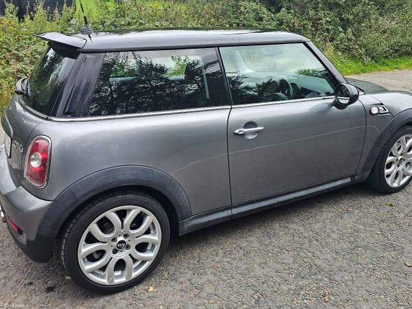 Mini Cooper Hatchback, Petrol, 2009, Grey