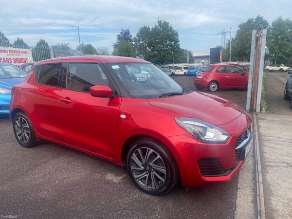 Suzuki Swift Hatchback, Petrol, 2022, Red