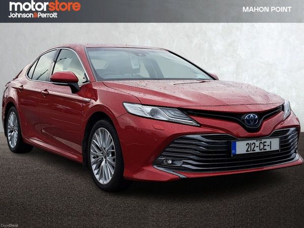 Toyota Camry Saloon, Petrol Hybrid, 2021, Red