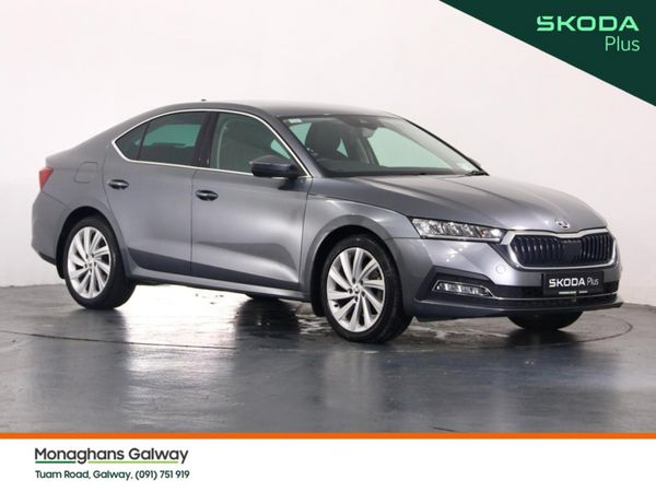 Skoda Octavia Hatchback, Petrol, 2024, Grey