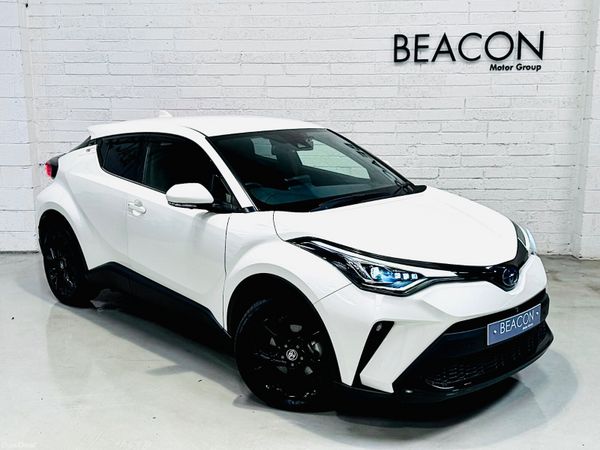 Toyota C-HR SUV, Petrol Hybrid, 2021, White