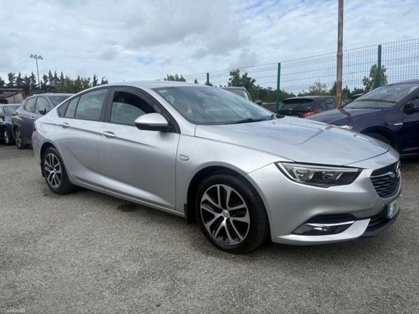 Opel Insignia Hatchback, Diesel, 2020, Grey