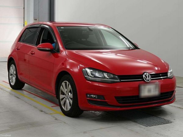 Volkswagen Golf Hatchback, Petrol, 2016, Red