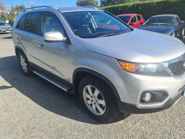 Kia Sorento SUV, Diesel, 2011, Silver