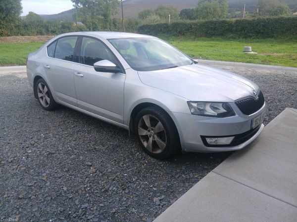 Skoda Octavia Saloon, Diesel, 2015, Silver