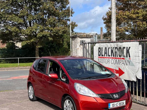 Honda Jazz Hatchback, Petrol, 2015, Red