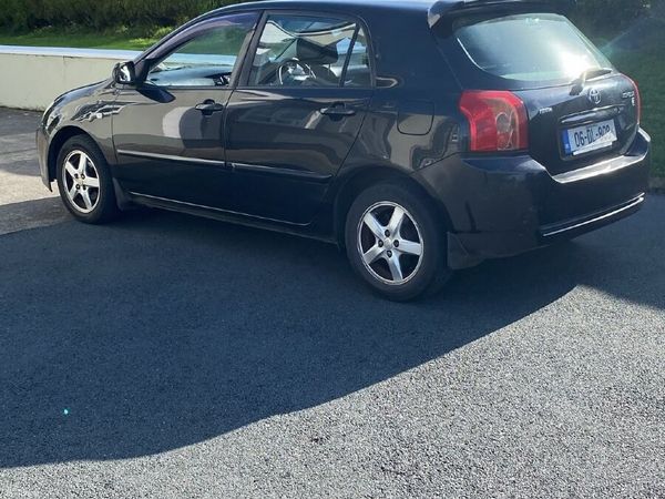 Toyota Corolla Hatchback, Petrol, 2006, Black