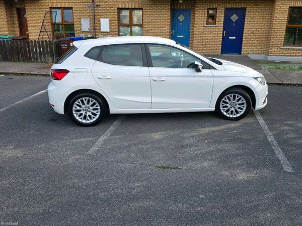 SEAT Ibiza Hatchback, Petrol, 2018, White