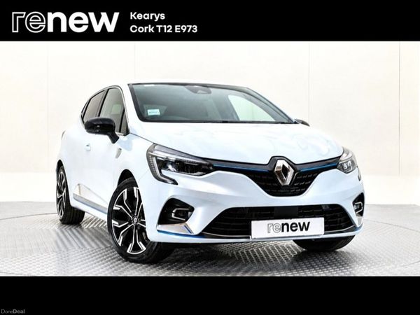 Renault Clio Hatchback, Petrol Hybrid, 2021, White