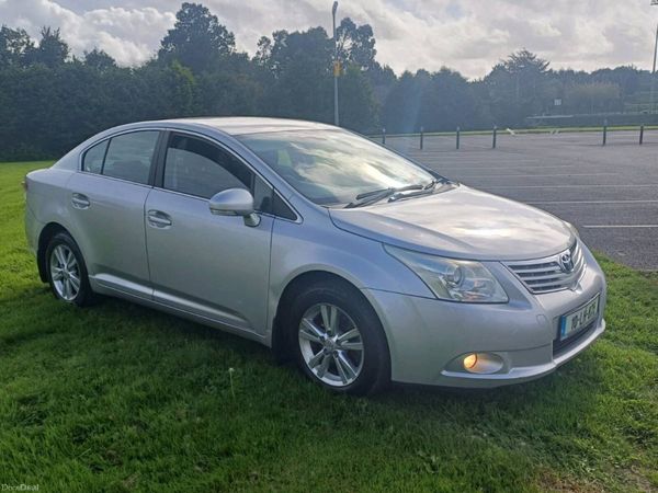 Toyota Avensis Saloon, Diesel, 2010, Silver