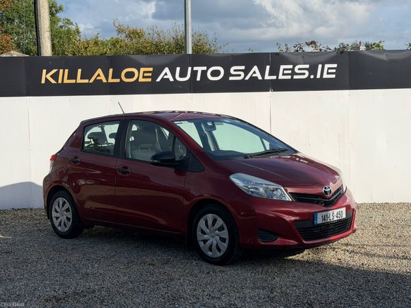 Toyota Yaris Hatchback, Petrol, 2014, Red