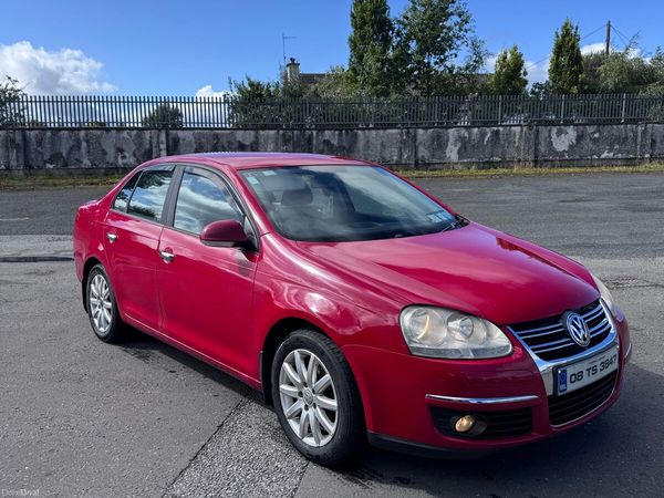 Volkswagen Jetta Saloon, Diesel, 2008, Red