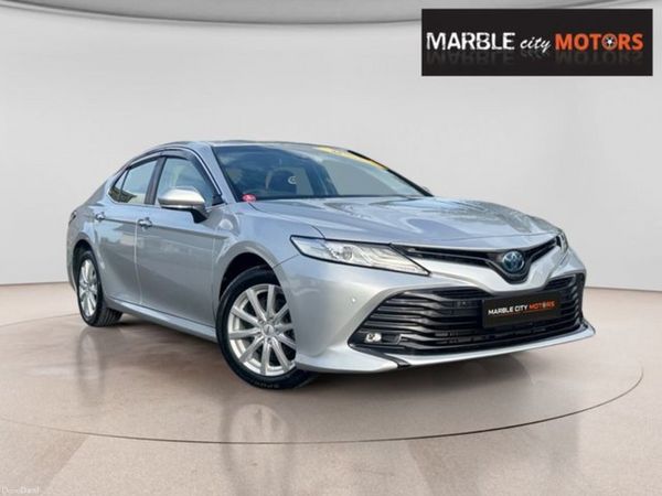 Toyota Camry Saloon, Petrol Hybrid, 2021, Silver