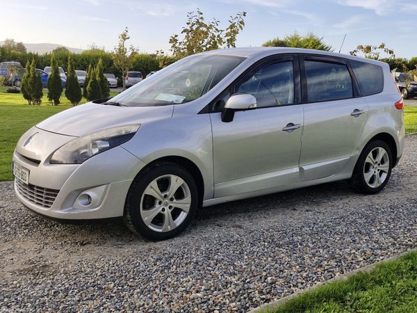 Renault Grand Scenic MPV, Diesel, 2012, Silver