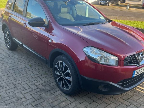 Nissan Qashqai+2 MPV, Diesel, 2013, Red