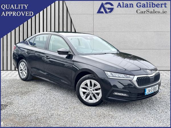 Skoda Octavia Hatchback, Petrol, 2024, Black