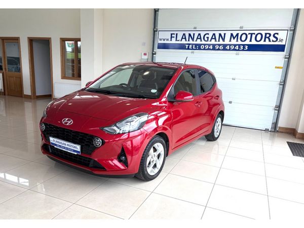 Hyundai i10 Hatchback, Petrol, 2023, Red