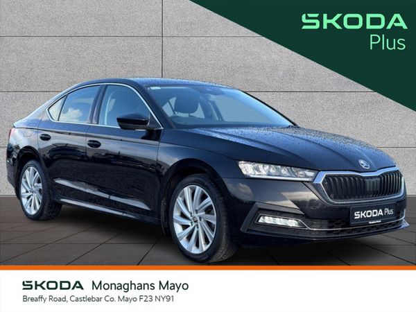 Skoda Octavia Hatchback, Petrol, 2023, Black