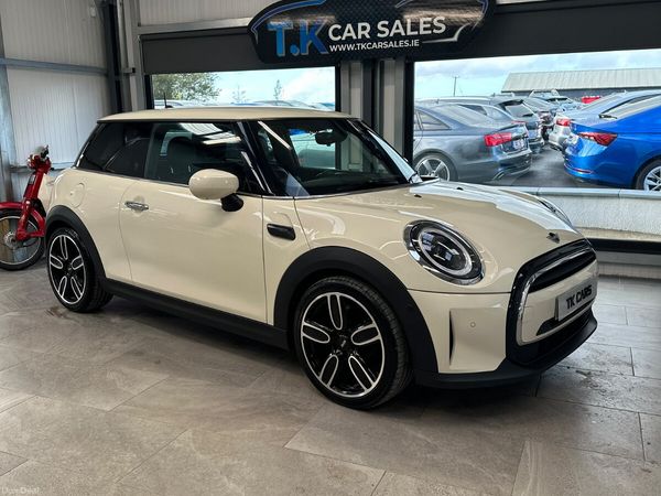 Mini Cooper Hatchback, Petrol, 2021, White