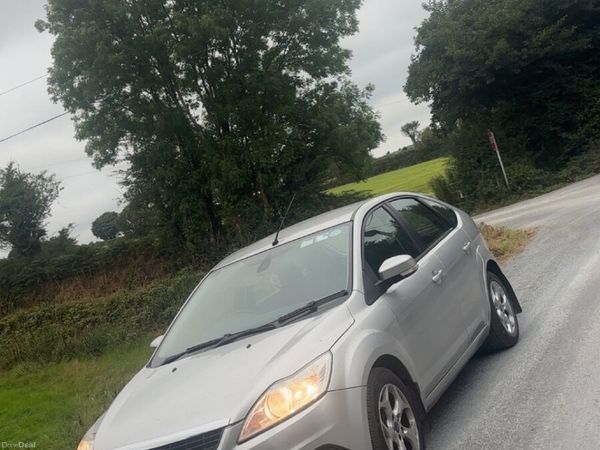 Ford Focus Hatchback, Diesel, 2011, Silver